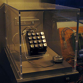 280px-Blue_Box_in_museum.jpg